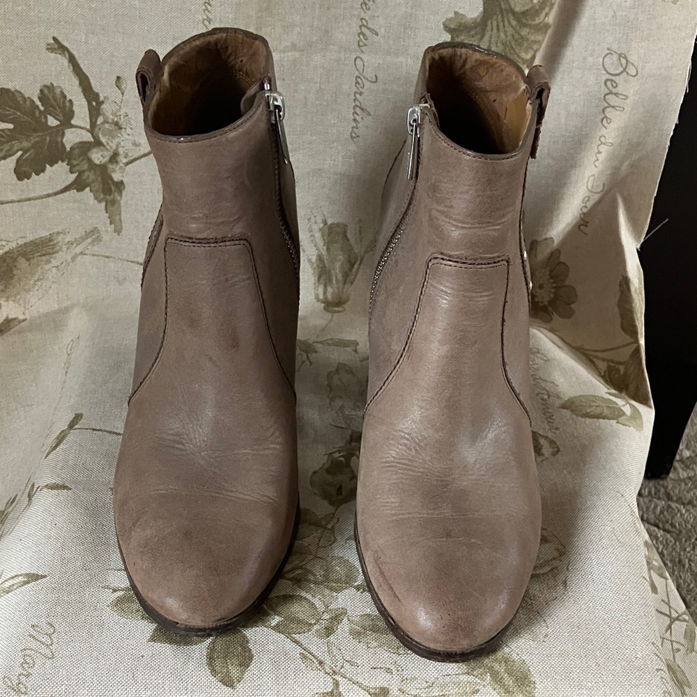 Coach nubuck booties - Picture 2 of 9